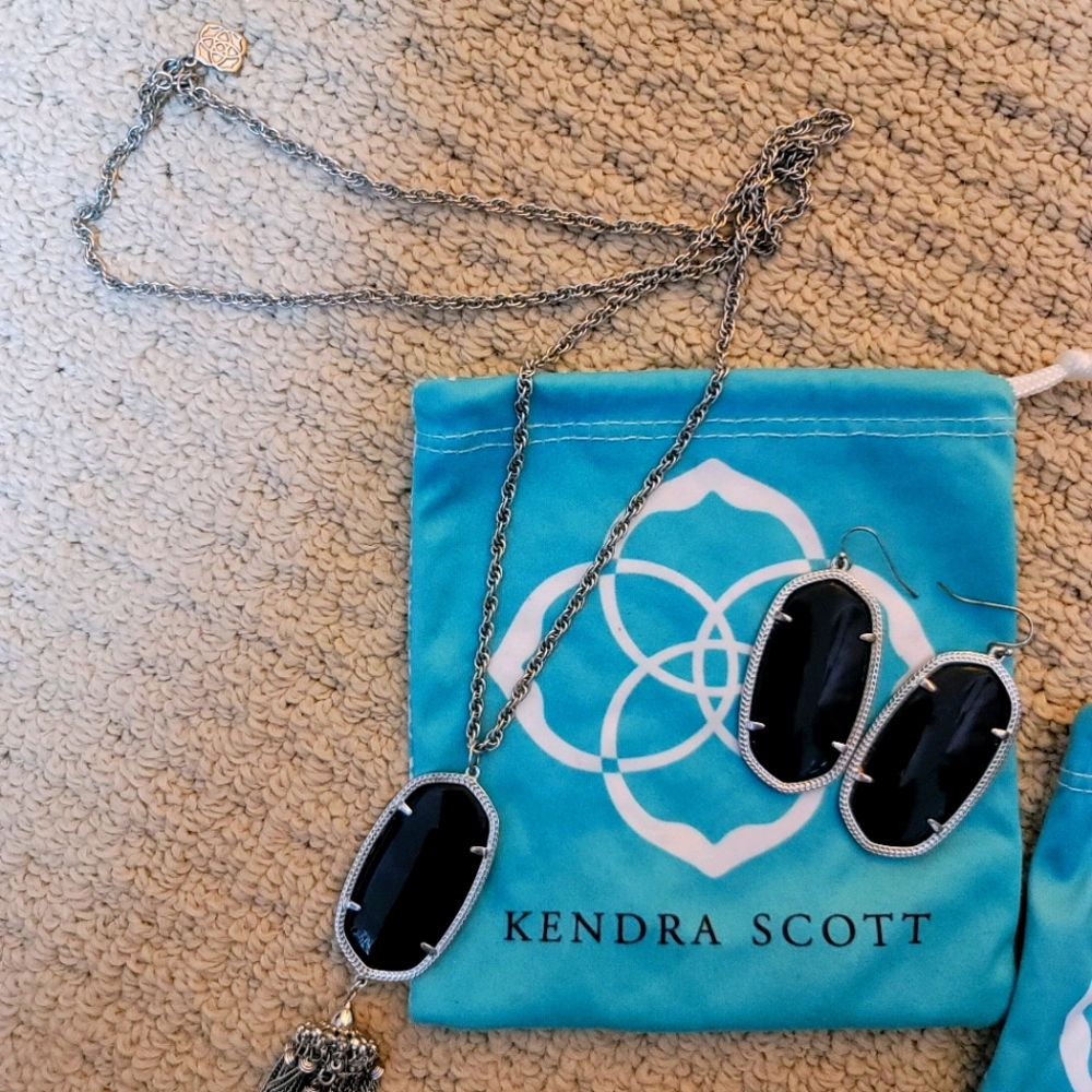 Kendra Scott Danielle Earrings and Necklace